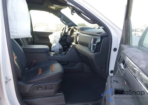 2025 GMC Sierra 1500 4Wd Short Box At4 z USA, uszkodzony, nr VIN 1GTUUEEL3SZ325309